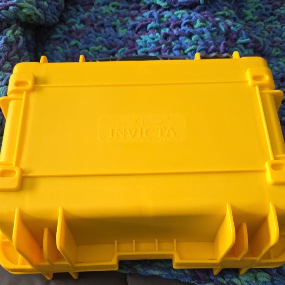 Invicta Yellow Storage Case - Picture 3 of 3